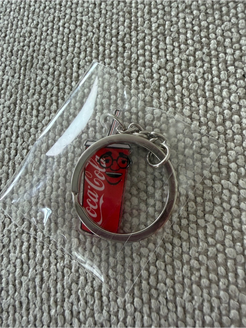 Coca-Cola Serie Keychain Blind Box Official Collectible Coachella Pride 2026 - Picture 4 of 5